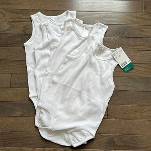H&M bottom snap tank tops. 1 /12 to 2Y. All white/ NWT.